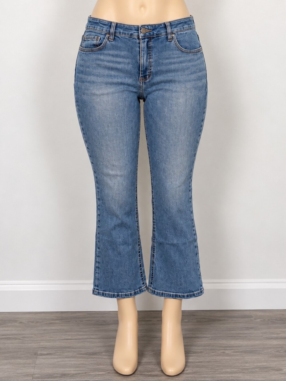 Lee Womens Size 18 Medium Wash Stretch Bootcut Jeans 25" Inseam Comfort Waist